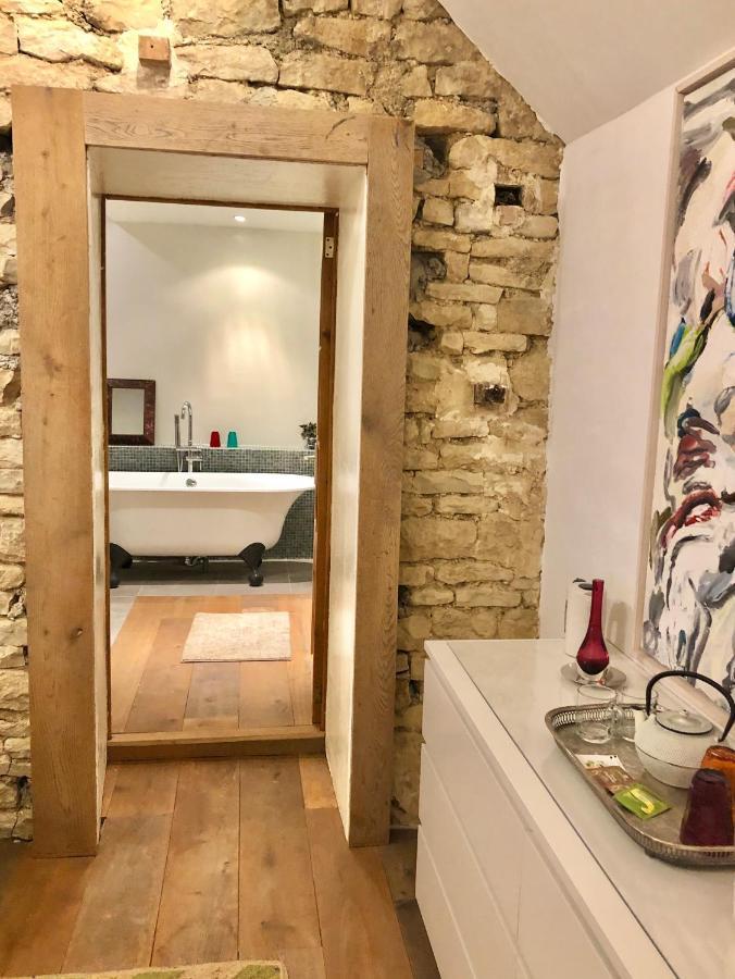 Gigny  La Cour Des Delices B&B 외부 사진