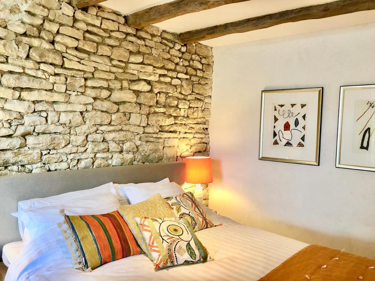 Gigny  La Cour Des Delices B&B 외부 사진