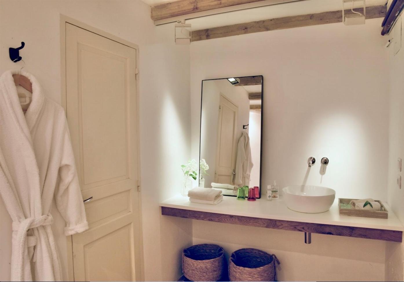 Gigny  La Cour Des Delices B&B 외부 사진