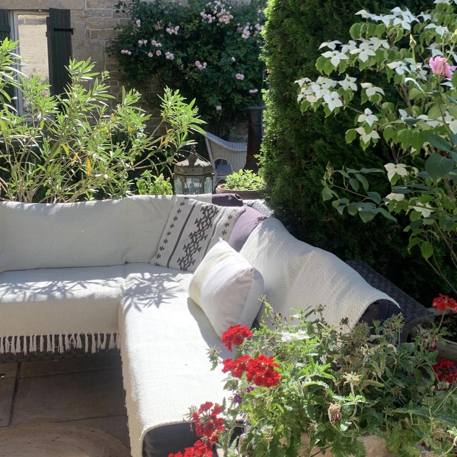 Gigny  La Cour Des Delices B&B 외부 사진